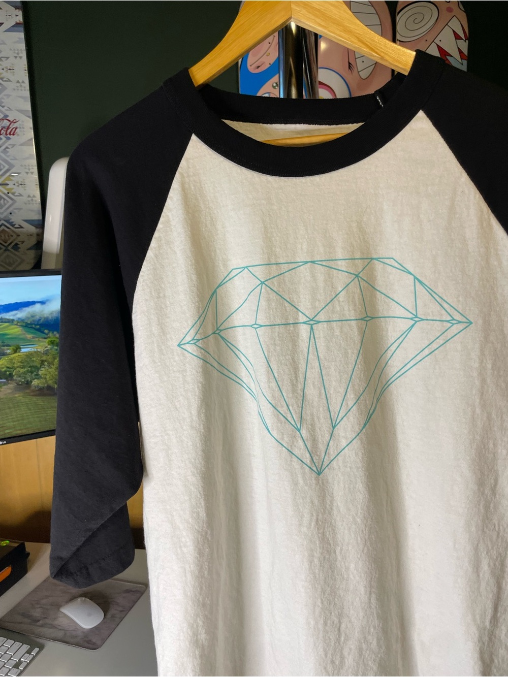 Diamond Supply Co. White and Black 3 quarter Tee lifer men’s size XL